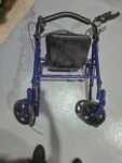 Andador con ruedas Drive Mobility