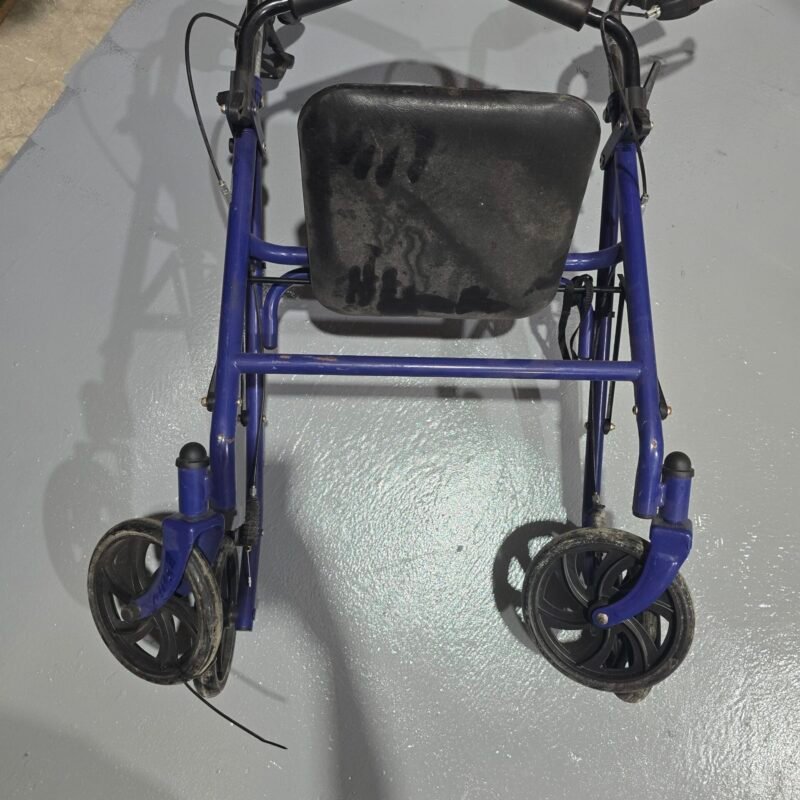 Andador con ruedas Drive Mobility
