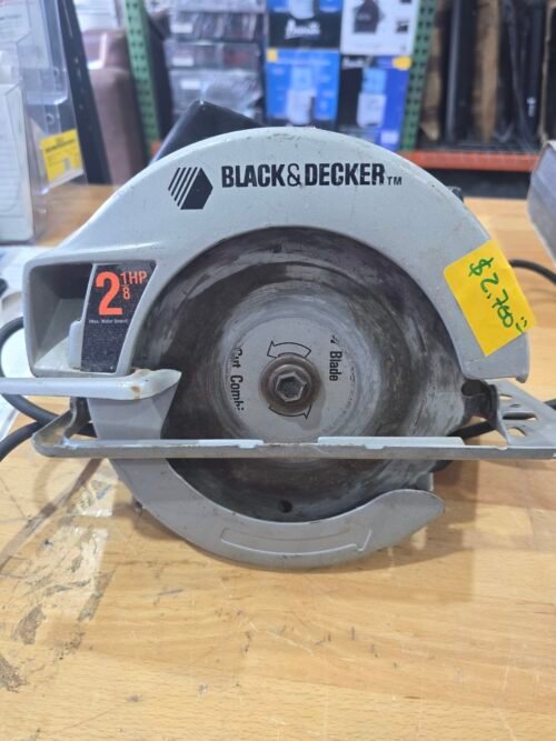 BLACK & DECKER / SIERA DE MANO NEGRA Y GRIS /7391