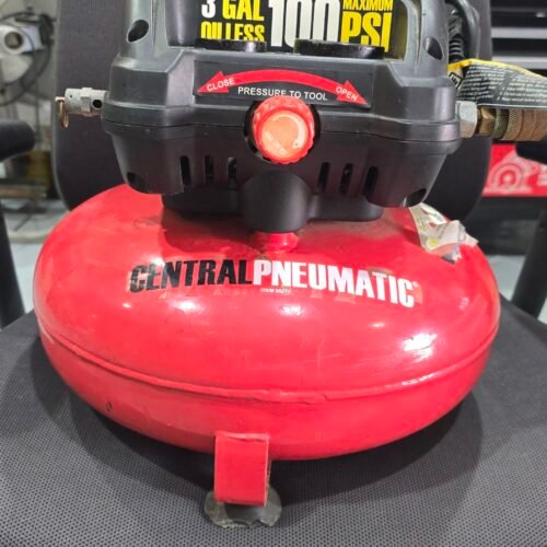 CENTRAL PNEUMATIC 3 GAL OILESS 100 PSI MAXIMUM   (VENDIDO)