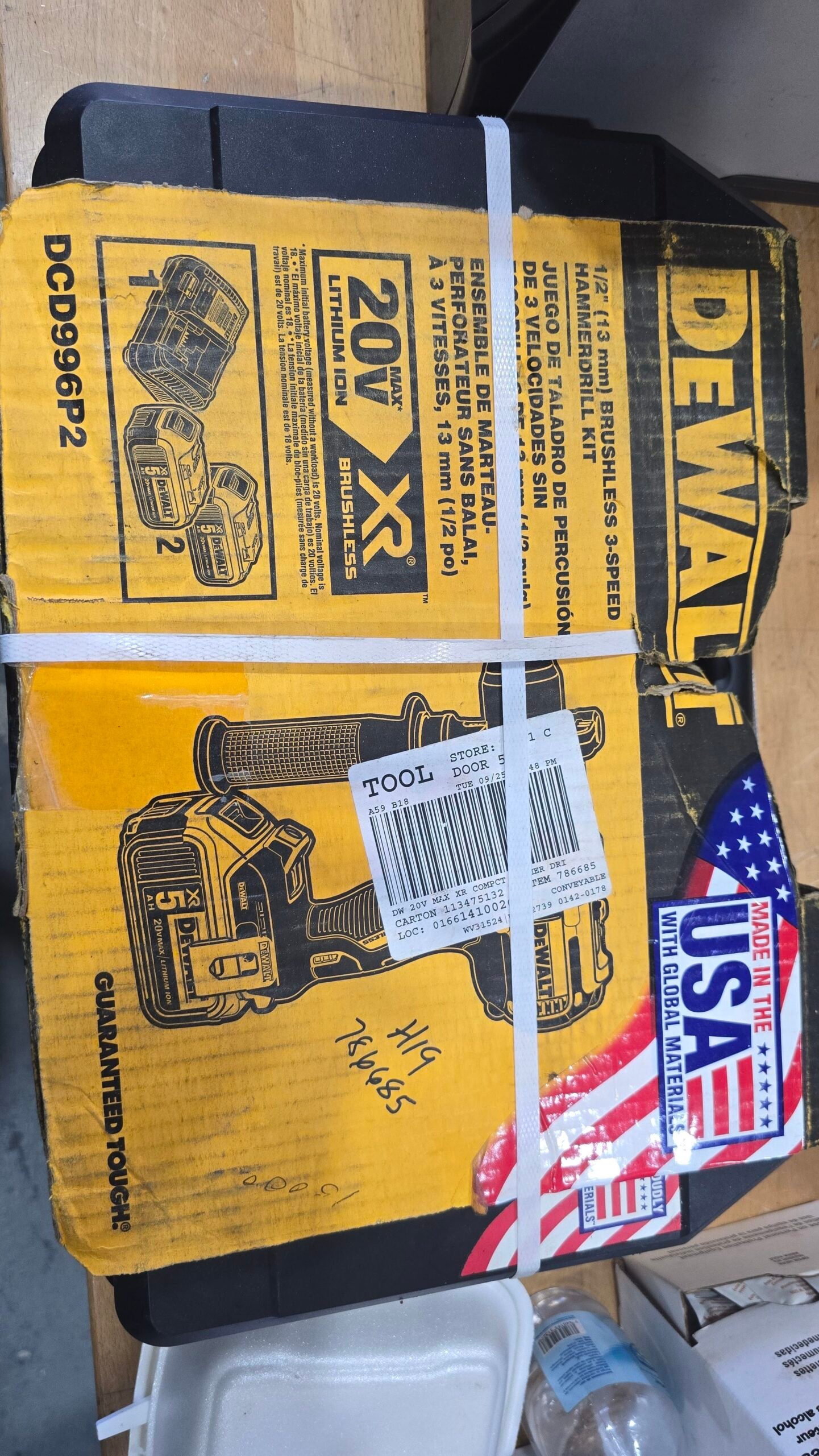 1733601647844.jpeg DEWALT DCD996P2 20V MAX* XR Kit de taladro de martillo de 3 velocidades sin escobillas de 13 MM LITHIUM ION