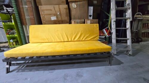 MUEBLE DE PATIO /HIERRO
