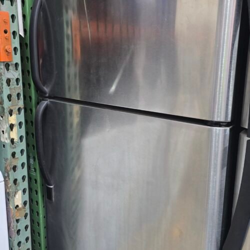 NEVERAS / FRIGIDAIRE USADA PEQUEÑA