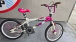 BICICLETA  20"  TROUBLE RIDE LIKE GIRL