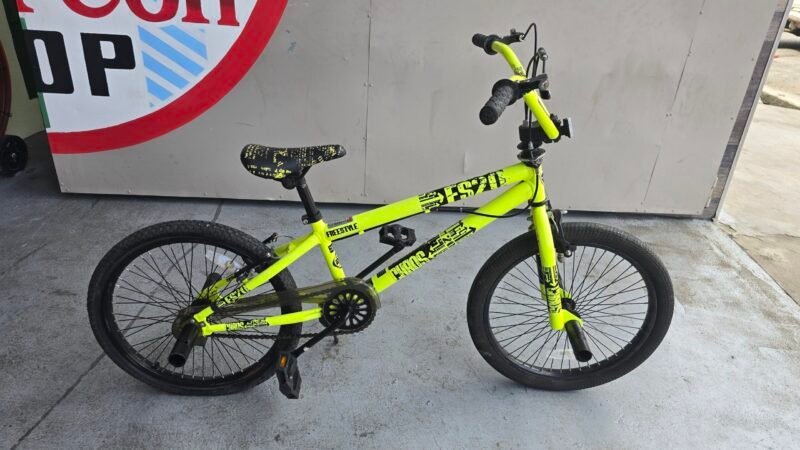 BICICLETA  20"  KENT VERDE LUMINICO