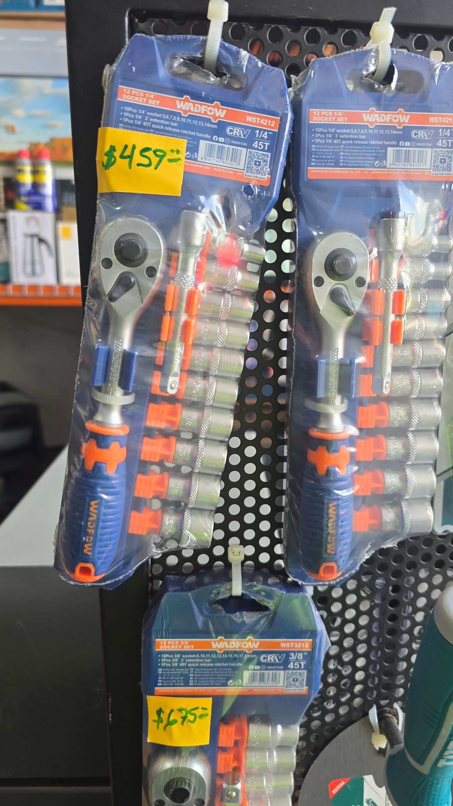 1735928906273.jpeg JUEGO CUBOS WADFOW WST4212 12 PZAS 1/4" MILIMETRICO CON CHICHARRA