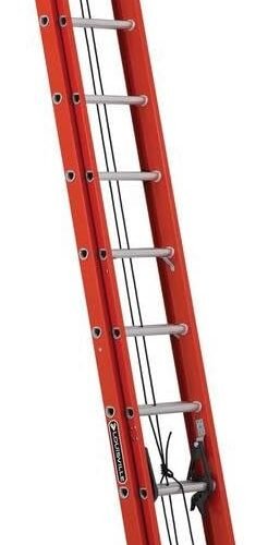 Escalera extensible de fibra de vidrio tipo IA de 24 pies con peldaños en D D6224-2